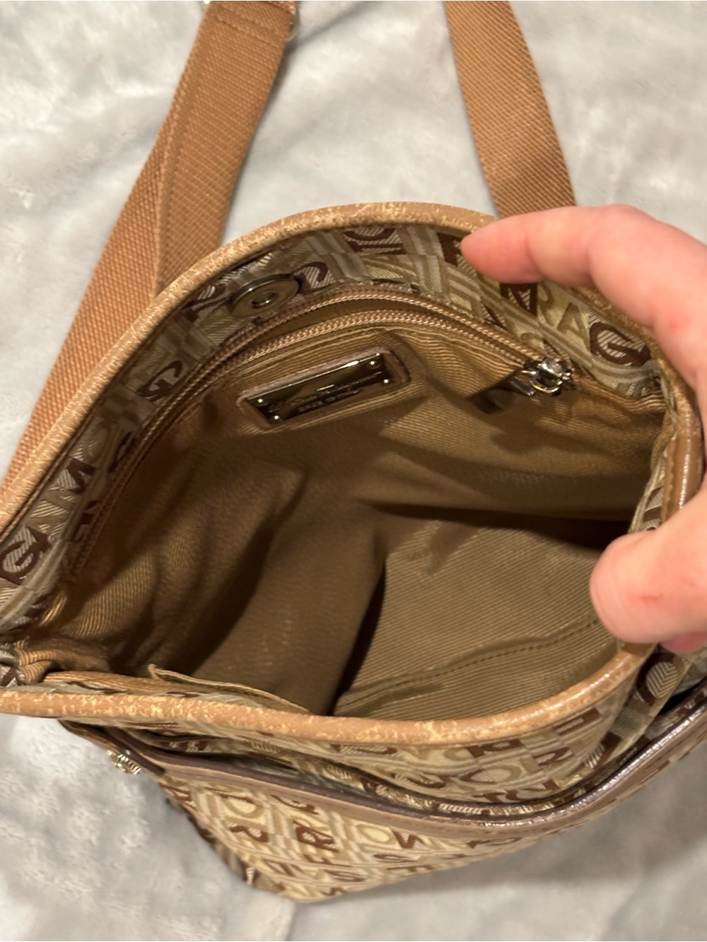 Salvatore Ferragamo Beige and Brown Monogram Crossbody Shoulder Bag - Picture 6 of 10